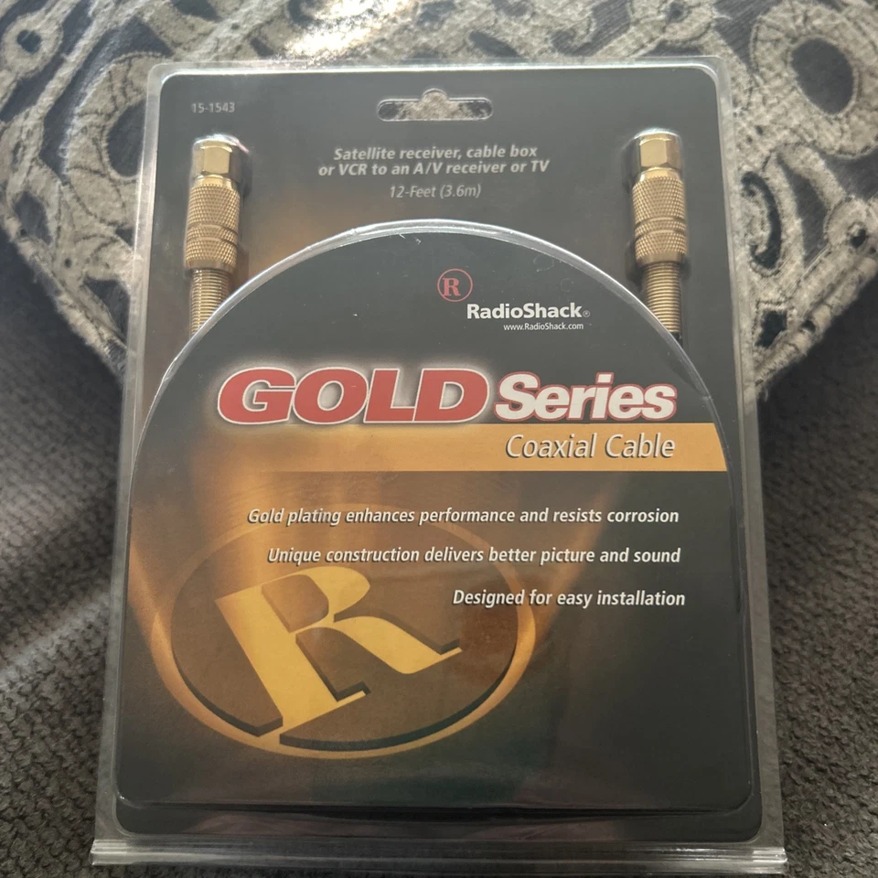 New Radio Shack 12' (3.6m) Audio/Video Cable 15-1520 Gold Series 24K Gold Plated - Image 1 of 3
