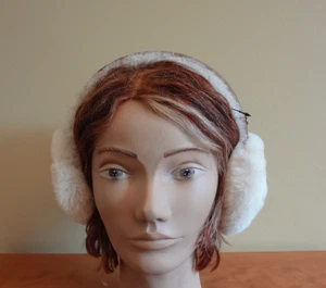 Neu ohne Etikett UGG Kastanie echt gefärbtes Lammfell Einzelohrenschützer Einheitsgröße - Bild 1 von 9