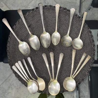 Lote de 17 cucharas para servir y sopa de mesa grande plato de plata surtido de colección Foto 1 de 4