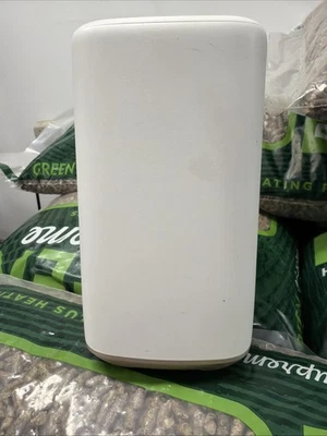 Xfinity xFi Gateway Router XB8-T Triband Wifi CGM4981COM - NO POWER CORD - Image 1 of 4