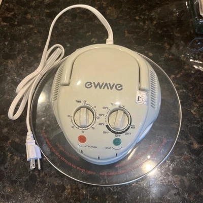 Magic Chef EWAVE Convection Oven  EWGC12W3 Lid/Motor, Base & Racks. No Bowl - Image 1 of 4