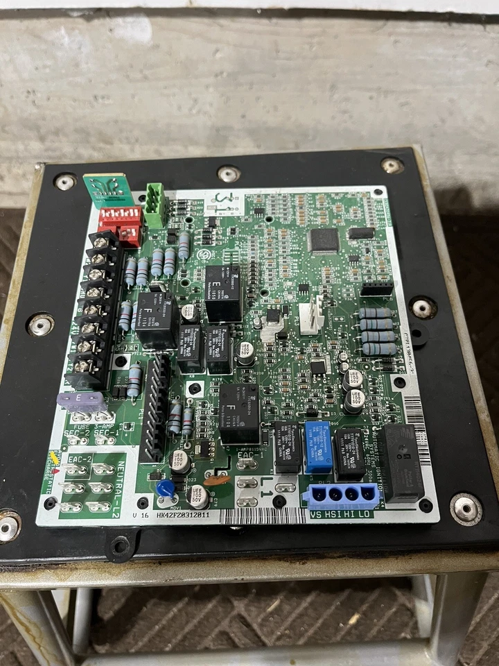 Bryant Evolution Furnace Board(CEPL130456-32) - Image 1 of 4
