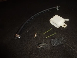 suzuki rgv 250 vj21 rear brake reservoir bottle - Picture 1 of 3