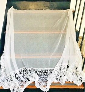 GREAT ANTIQUE HANDMADE SILK WIDE NET & BRUSSELS EMBROIDERY LACE PIECE.C 1850'S - Picture 1 of 4