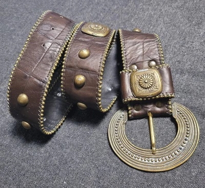 Cinturón Boho Leatherock Vintage Años 70 80 Cuero Latón Concho Hippy S/M Funky Foto 1 de 4