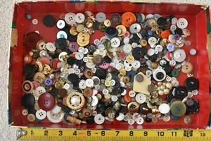 Vintage Sewing Button Lot, 13.6 Ounces Net Weight Lot, B25 - Picture 1 of 5