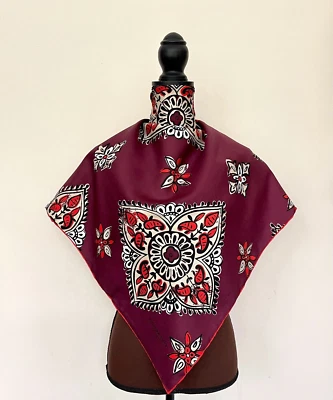 Bufanda Burberry Unisex Nueva con Etiquetas Logo Prorsum Alhambra Suerte Floral Borgoña Envoltura de Seda Foto 1 de 4