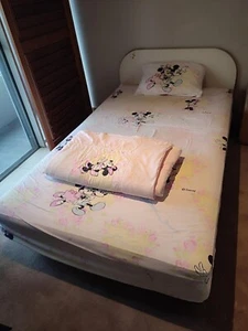 IKEA King Single Bed + Disney Minnie Mouse Quilt Cover Set - Picture 1 of 5
