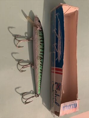 REBEL Vintage Green Multicolor s 140M Fishing Lure in Original Box New - Image 1 of 4