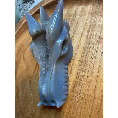 Cabeza de dragón de cristal de ágata druzy grande Foto 1 de 4