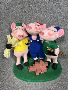 Annalee Die 3 kleinen Schweinchen 2012 - Bild 1 von 8