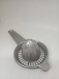 Exprimidor/escariador de cítricos de aluminio Foley de colección de mano - Imagen 1 de 8