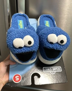 Sesame Street Cookie Monster Elmo Toddler 3D Head Top Slippers size S NWT - Picture 1 of 8