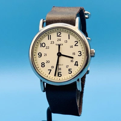 Reloj Pulsera TIMEX 2013 Hombre’s Field Militar Indiglo Fácil de Leer Dial Funcionando Foto 1 de 4