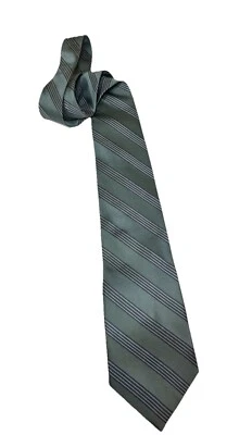 Corbata Calvin Klein / Rayas azules y plateadas / 100 % seda / L-58 pulgadas y W-3,25 pulgadas Foto 1 de 4