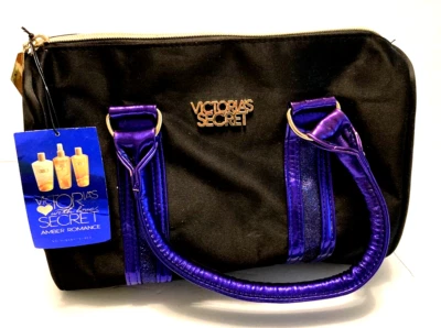 Bolsa Victoria's Secret âmbar romance roxa cosmética com zíper cetim preto dentro - Nova com etiquetas - Imagem 1 de 4