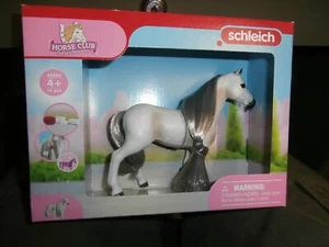 Schleich Horse Club Sofia's Beauties 4.5" White Mare 14 piece set 42583 NIB - Picture 1 of 3