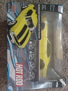 Classic Metal Hot Rod 1/24 Scale Die Cast Car Kit 68 Chevrolet Camaro Z/28 63022 - Picture 1 of 5