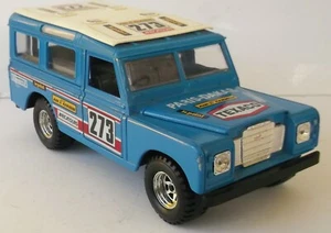 Burago - Land Rover LWB Series 3 109 - Paris - Dakar rally safari - 1/24 - Picture 1 of 5