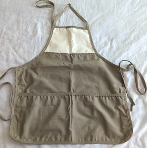 Grembiule Completo con Bavaglino Bianco Aida Tessuto Contato Croce 14 Ct Cotone Cachi 21" x 25" - Foto 1 di 12