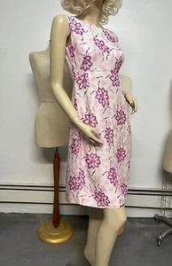 Spring Florals Vintage 1960s Lavender Floral Rayon Blend Slimming Dress Bust 33 - Picture 1 of 15
