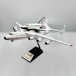 Modelo de avión limitado Antonov An-225 "Mriya" y transbordador Buran URSS-82060 1:200 - Imagen 1 de 24
