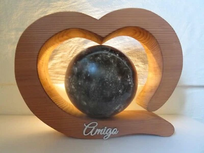 Tierurne Urne 1-35 kg Herz Kugel Holz Birnbaum gebeizt  LED Katze Hund 1,7 L neu - Bild 1 von 4