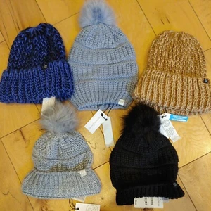 Lote Nuevo Con Etiquetas Nordstrom Treasure & Bond Colorido Pom Pom Gorro Cálido Invierno Sombrero - Imagen 1 de 6
