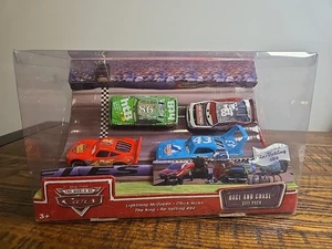 Disney Pixar Cars Race & Chase Geschenkpackung - McQueen, Küken, König, Re-Volting #84 - Bild 1 von 4