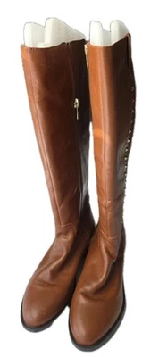 Botas hasta la rodilla Marc Fisher de cuero coñac con tachuelas eje elástico 8M nuevas sin caja Foto 1 de 4