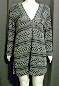 New Siz 3X J Valdi white black sheer V-Neck long sleeve dress Chest 56" X Ln 35" - Picture 1 of 4