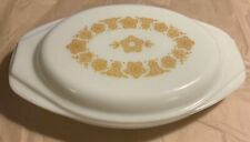VINTAGE PYREX 1 1/2 qt Butterfly Gold Oval, Split Casserole Dish  W/lid