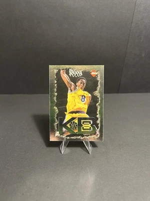 1998-99 Collector's Edge Impulse KB8 Альтернативное Серебро Коби Брайант #2 HOF - Изображение 1 из 2