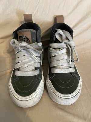 Furgonetas de caña alta talla 11C para niños pequeños verdes hechas para The Elements Foto 1 de 4