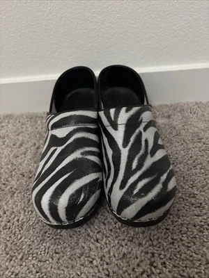 Sanita Women's Clog Zebra Stripe Size 38 7US - Image 1 of 4