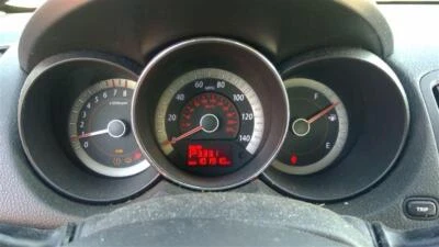 Medidor de velocímetro usado se adapta a: 2013 Kia Forte mercado de EE. UU. 2,0 L AT Htbk sin integral Foto 1 de 4