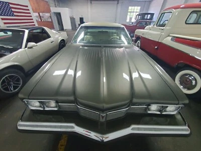 1973 Pontiac Bonneville  - Image 1 of 4
