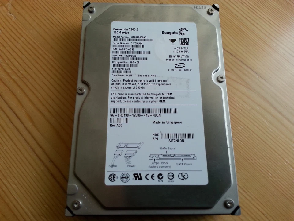Seagate ST3120026AS 120GB 9W2813-032 100275528 8.05 04295 R0190 SATA HDD - Image 1 of 1