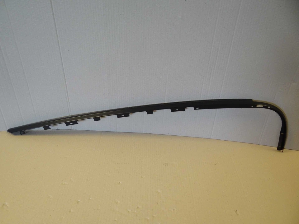 Moldura para ventana Porsche Panamera 97053648207A78 2 Foto 1 de 1