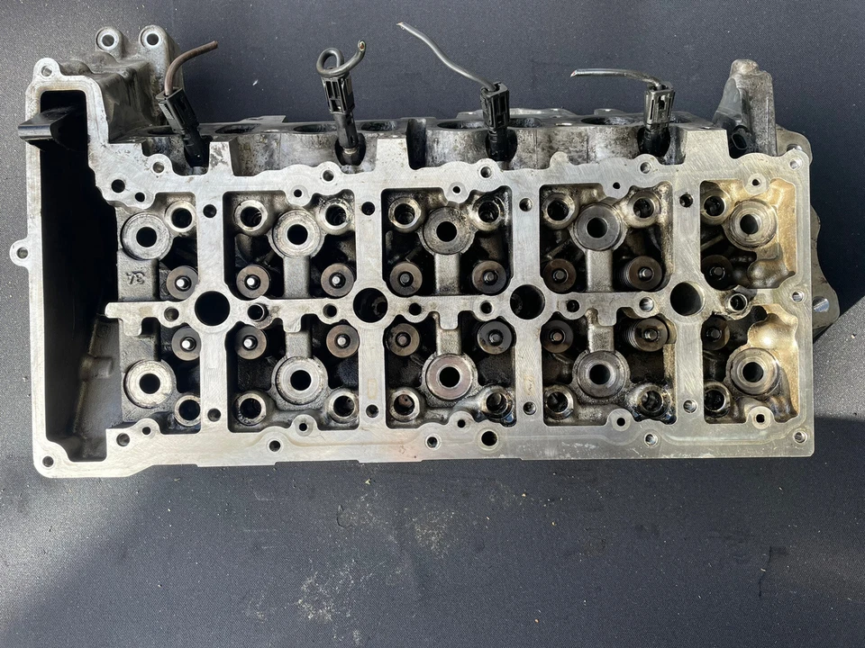 BMW MINI COOPER R55 R56 R57 R58 R59 R60 R61 N47C20A  cylinder head 1112 7812606 - Image 1 of 4
