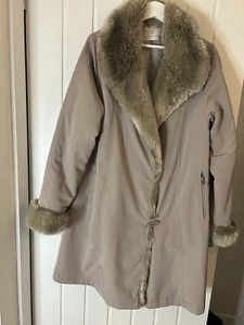 Jacques Vert Taupe Winter Coat With Pockets Size M (14/16) Fur Trim - Picture 1 of 8