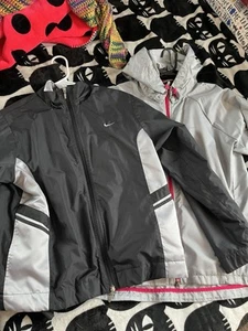 2 Damen Nike Windbreaker Größe L Jacken guter Zustand gebraucht - Bild 1 von 3