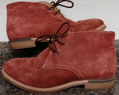 Women's 8.5 Hush Puppies Red Suede Leather Lace Up Ankle Booties - Image 1 of 4