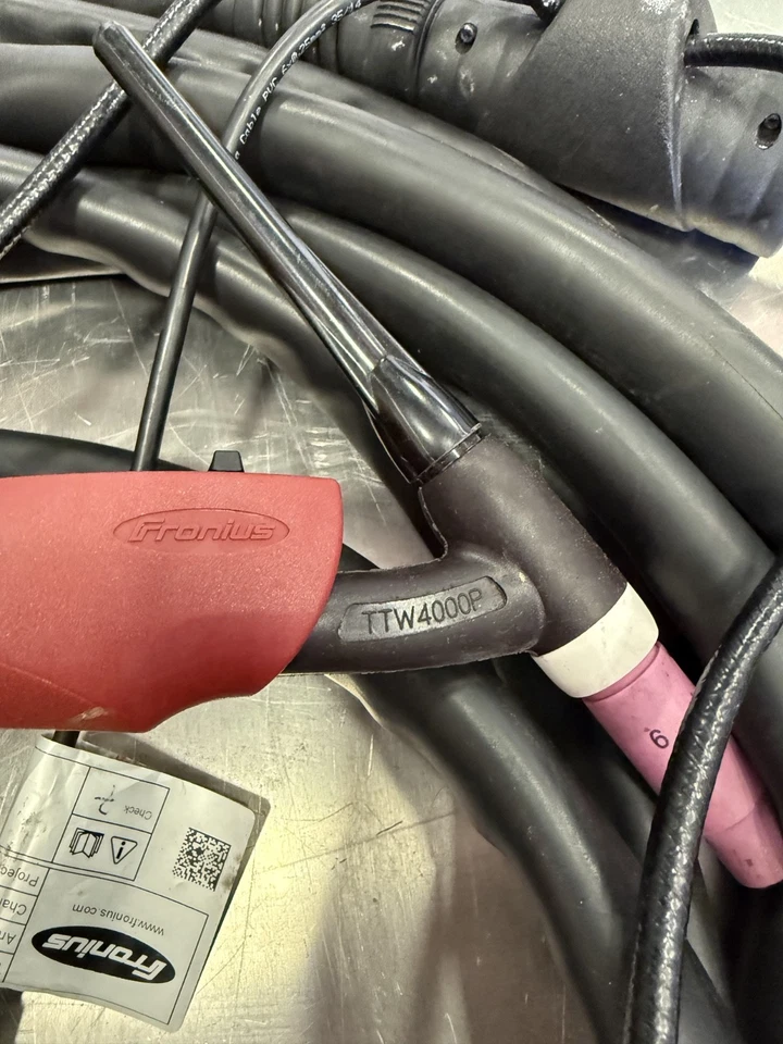 Antorcha Fronius TTW4000P F++ / 8m TIG - Refrigerada por agua - Apenas usada - Excelente Foto 1 de 4