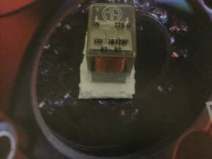 1pcs Relé De VXX10129P 12VDC 220R - Imagen 1 de 3