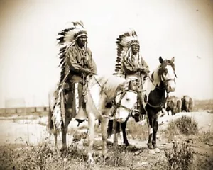 Foto 13 de nativos americanos a caballo, indios, del viejo oeste de 8""x 10 - Imagen 1 de 1