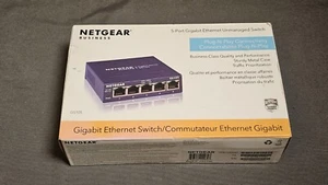Netgear GS105 V5 Prosafe 5 Port Gigabit Switch WITH POWER ADAPTER - Picture 1 of 5