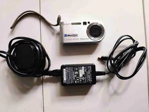 Sony Digital Camera Cybershot DSC-P200 7.2MP Silver - Picture 1 of 4