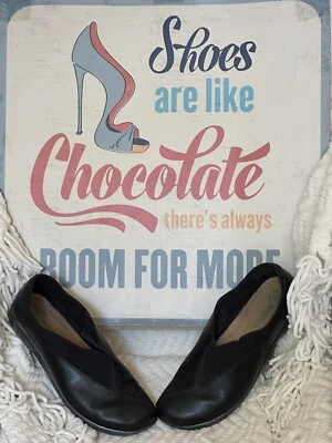 Mocassim Naot Montage Couro Preto Conforto Feminino UE 41 EUA 10 - BOM - Imagem 1 de 4