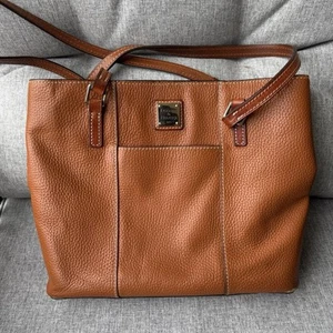 Dooney & Bourke Schultertasche Lexington braun Leder genarbt Doppelgriff - Bild 1 von 15